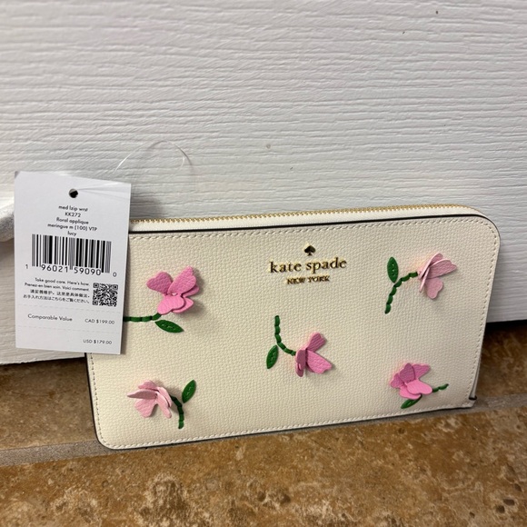 NWT KATE SPADE Medium Floral Appliqué Meringue Wristlet - Picture 2 of 7